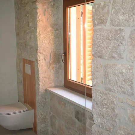 Holiday home Island Escape - Renovated Old Stone House *
