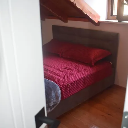 Tatil Evi Island Escape - Renovated Old Stone House Lastovo